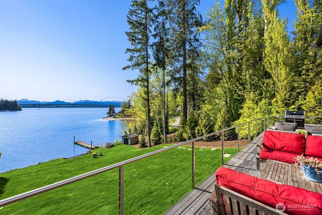 6783 NE Bergman Road, Bainbridge Island, WA 98110