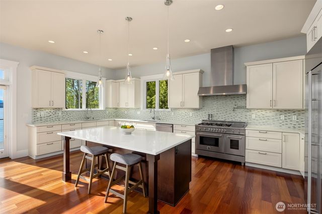 6783 NE Bergman Road, Bainbridge Island, WA 98110