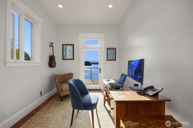 6783 NE Bergman Road, Bainbridge Island, WA 98110