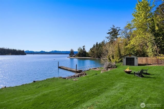 6783 NE Bergman Road, Bainbridge Island, WA 98110