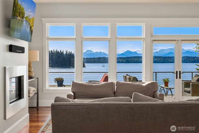 6783 NE Bergman Road, Bainbridge Island, WA 98110