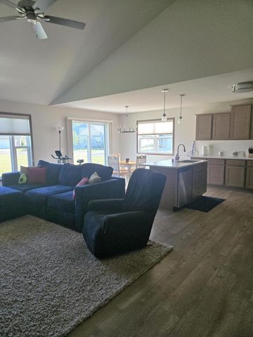 5229 Briarwood CIRCLE, Racine, WI 53402