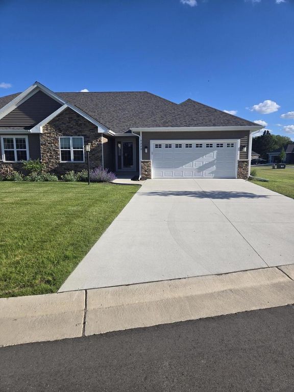 5229 Briarwood CIRCLE, Racine, WI 53402