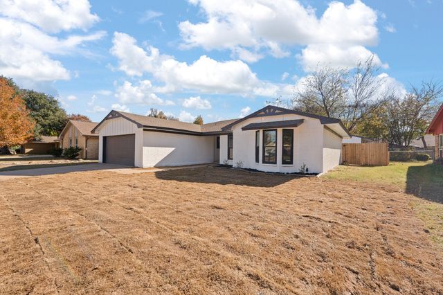 647 Evelyn Lane, Burleson, TX 76028
