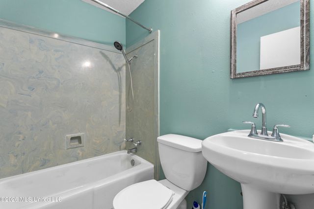 57 Opal Cove, Gulfport, MS 39503
