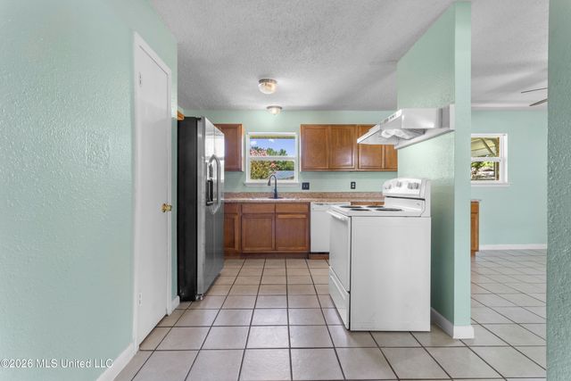 57 Opal Cove, Gulfport, MS 39503