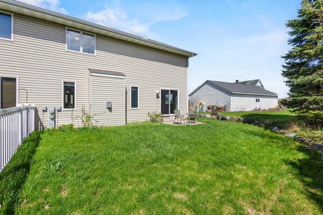1014 Perry Parkway, Oregon, WI 53575