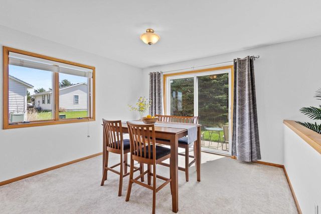 1014 Perry Parkway, Oregon, WI 53575