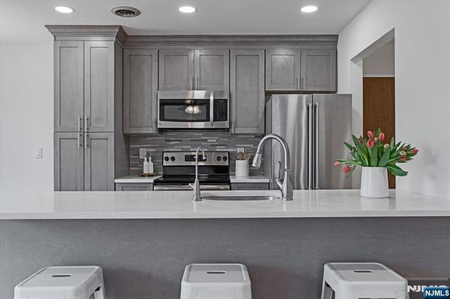 364 E Ridgewood Avenue 6, Ridgewood, NJ 07450
