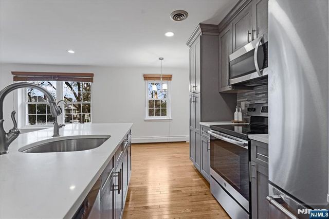 364 E Ridgewood Avenue 6, Ridgewood, NJ 07450