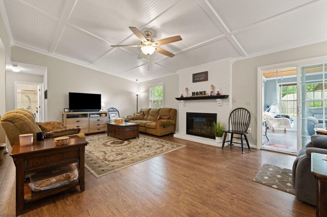 100 Saratoga Circle, Richmond, KY 40475