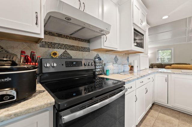 100 Saratoga Circle, Richmond, KY 40475