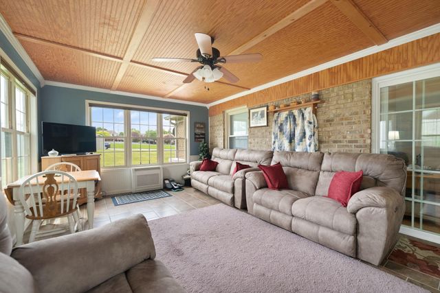 100 Saratoga Circle, Richmond, KY 40475