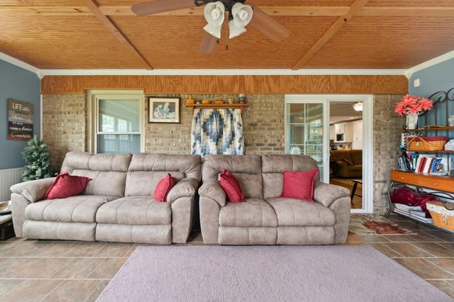 100 Saratoga Circle, Richmond, KY 40475