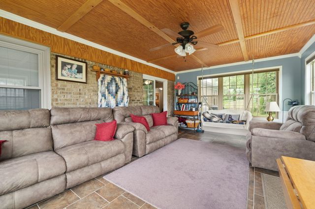 100 Saratoga Circle, Richmond, KY 40475