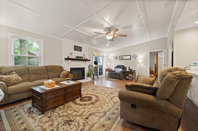 100 Saratoga Circle, Richmond, KY 40475