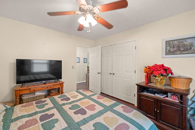 100 Saratoga Circle, Richmond, KY 40475