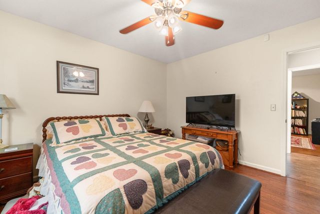 100 Saratoga Circle, Richmond, KY 40475