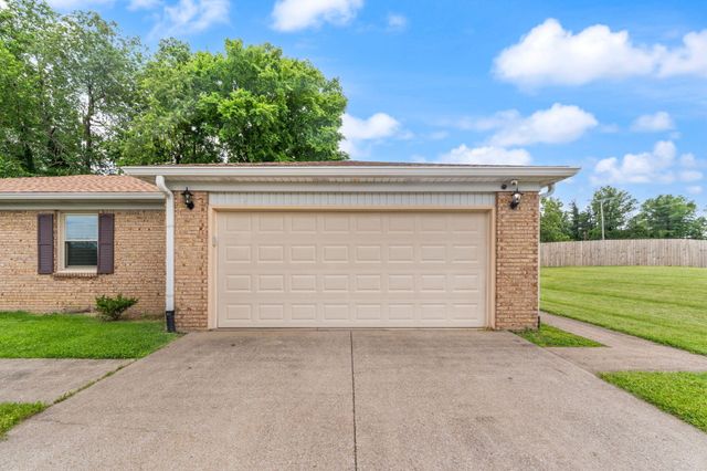 100 Saratoga Circle, Richmond, KY 40475