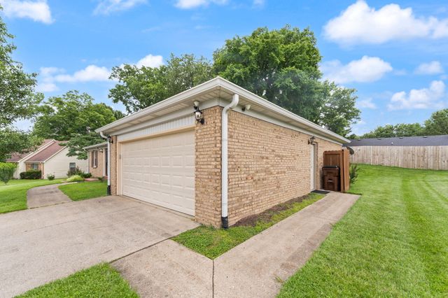 100 Saratoga Circle, Richmond, KY 40475