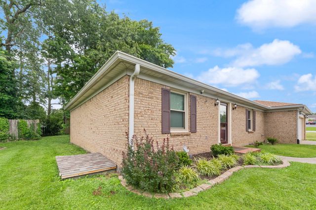 100 Saratoga Circle, Richmond, KY 40475