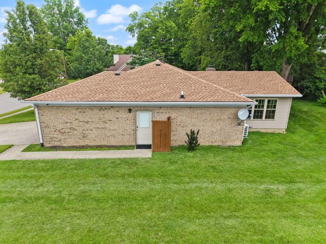 100 Saratoga Circle, Richmond, KY 40475
