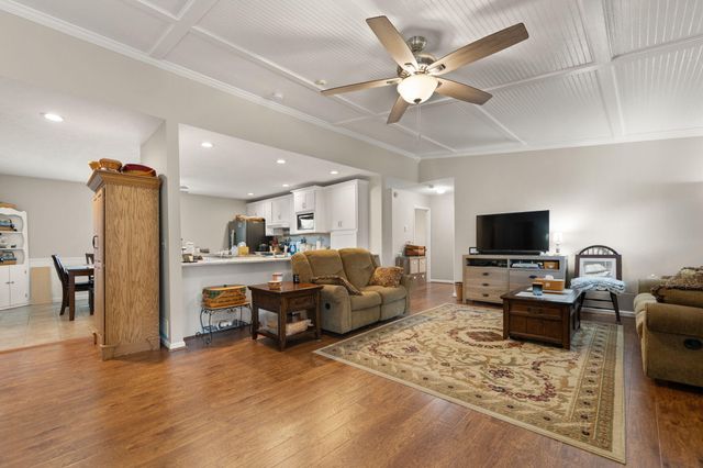 100 Saratoga Circle, Richmond, KY 40475