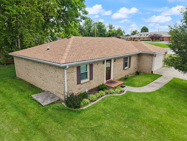 100 Saratoga Circle, Richmond, KY 40475