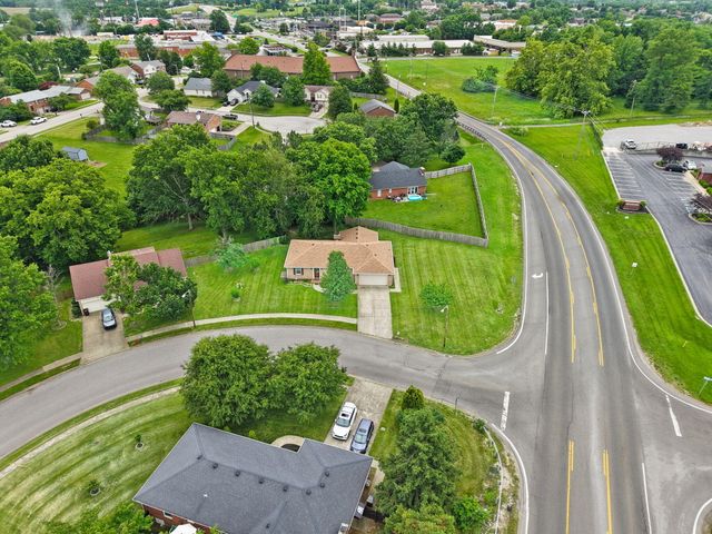 100 Saratoga Circle, Richmond, KY 40475