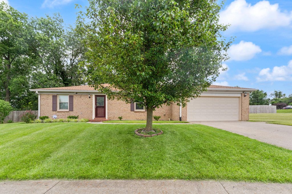 100 Saratoga Circle, Richmond, KY 40475