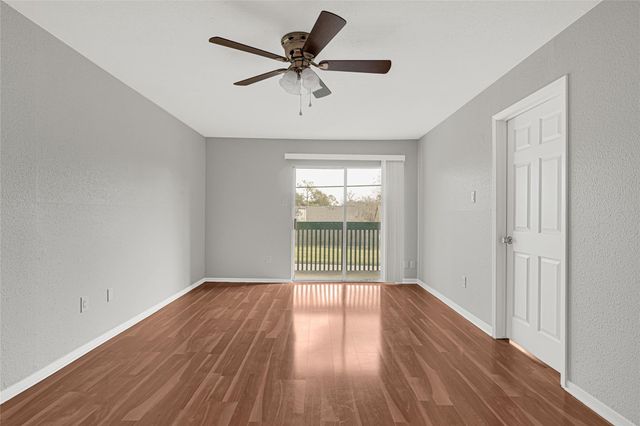 1516 Bay Area Blvd R6, Houston, TX 77058