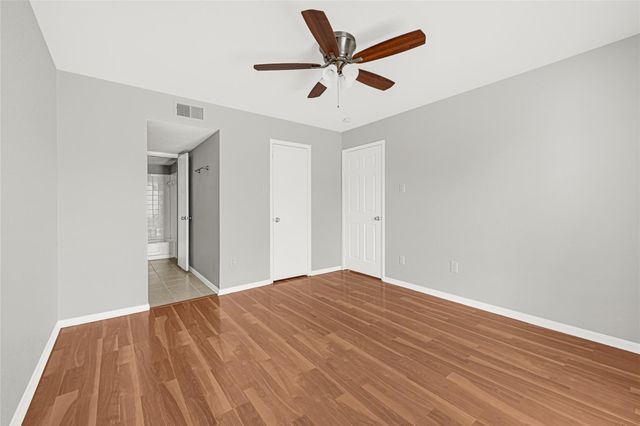 1516 Bay Area Blvd R6, Houston, TX 77058