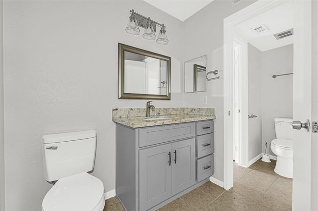 1516 Bay Area Blvd R6, Houston, TX 77058