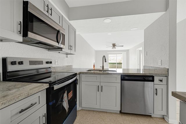 1516 Bay Area Blvd R6, Houston, TX 77058