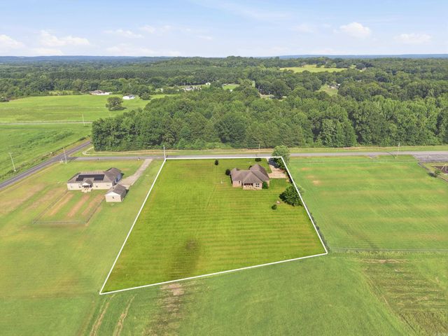 10 Parkway Road, Greenbrier, AR 72058