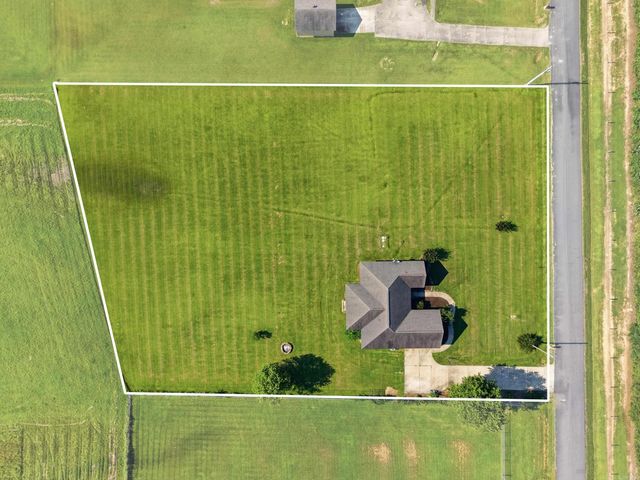 10 Parkway Road, Greenbrier, AR 72058