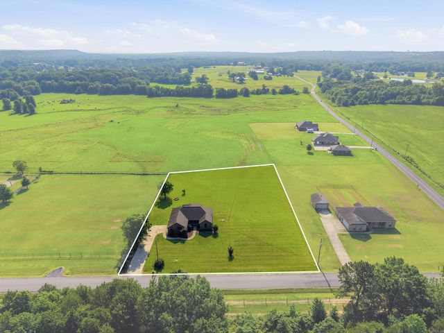 10 Parkway Road, Greenbrier, AR 72058