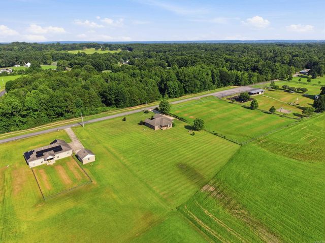 10 Parkway Road, Greenbrier, AR 72058