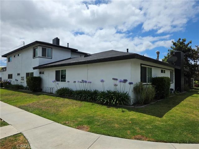 17042 Emerald A, Huntington Beach, CA 92647