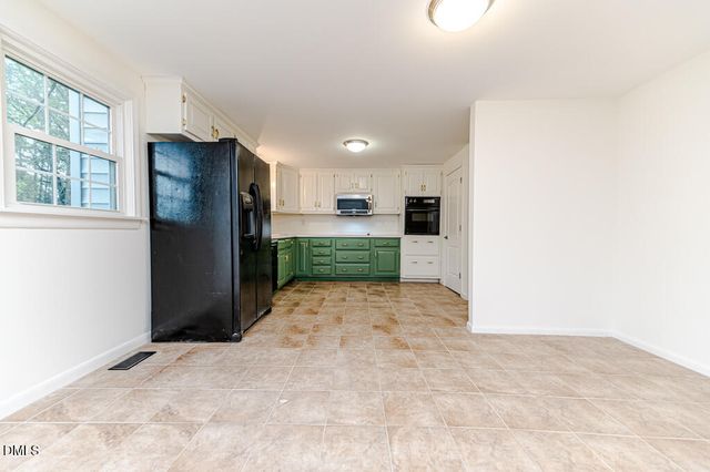 507 Nixon Drive, Sanford, NC 27330