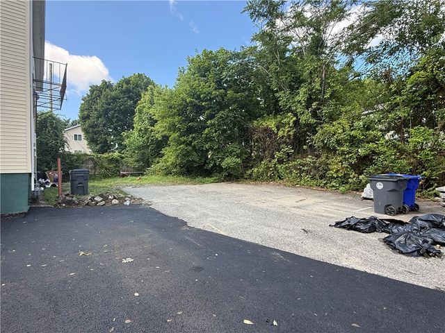 72 VEAZIE Street, Providence, RI 02908