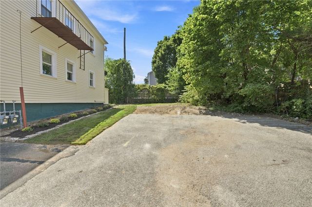72 VEAZIE Street, Providence, RI 02908