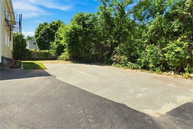 72 VEAZIE Street, Providence, RI 02908