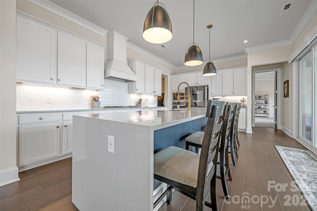 510 Meadow Ridge Drive, Belmont, NC 28012