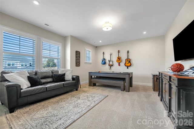 510 Meadow Ridge Drive, Belmont, NC 28012