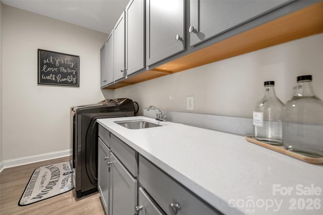 510 Meadow Ridge Drive, Belmont, NC 28012