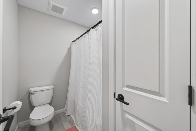 9699 4th Street N, Lake Elmo, MN 55042