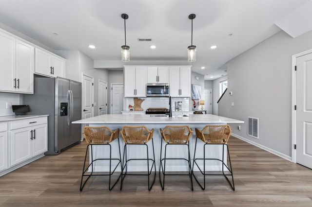 9699 4th Street N, Lake Elmo, MN 55042