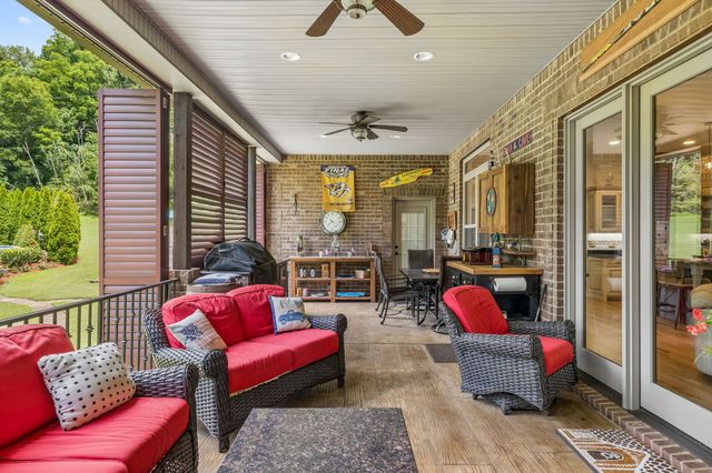 2315 New Hope Rd, Hendersonville, TN 37075