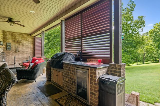 2315 New Hope Rd, Hendersonville, TN 37075